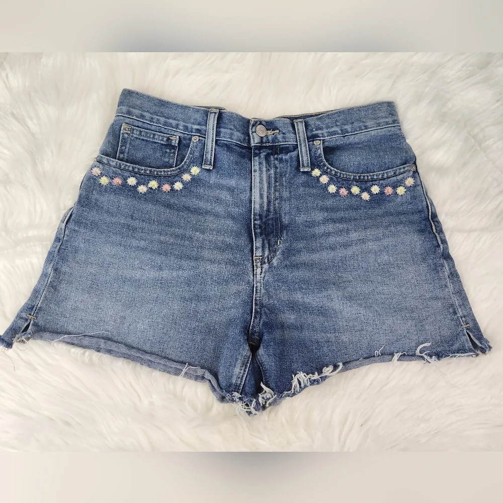Madewell Floral Embroided Cutoff Medium Wash Denim Shorts